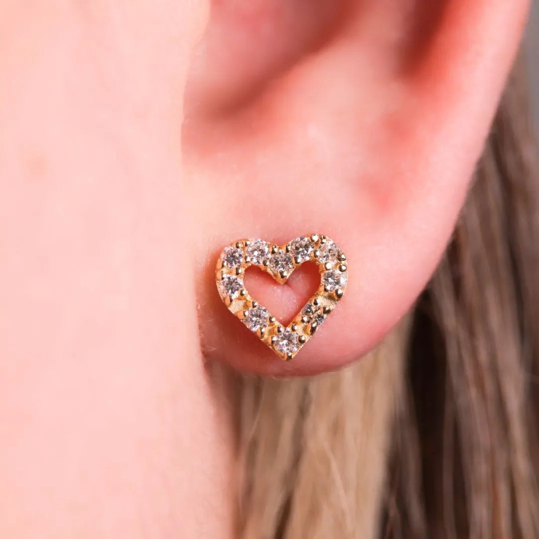 Labret Corazón con Diamantes Naturales en Oro 18K