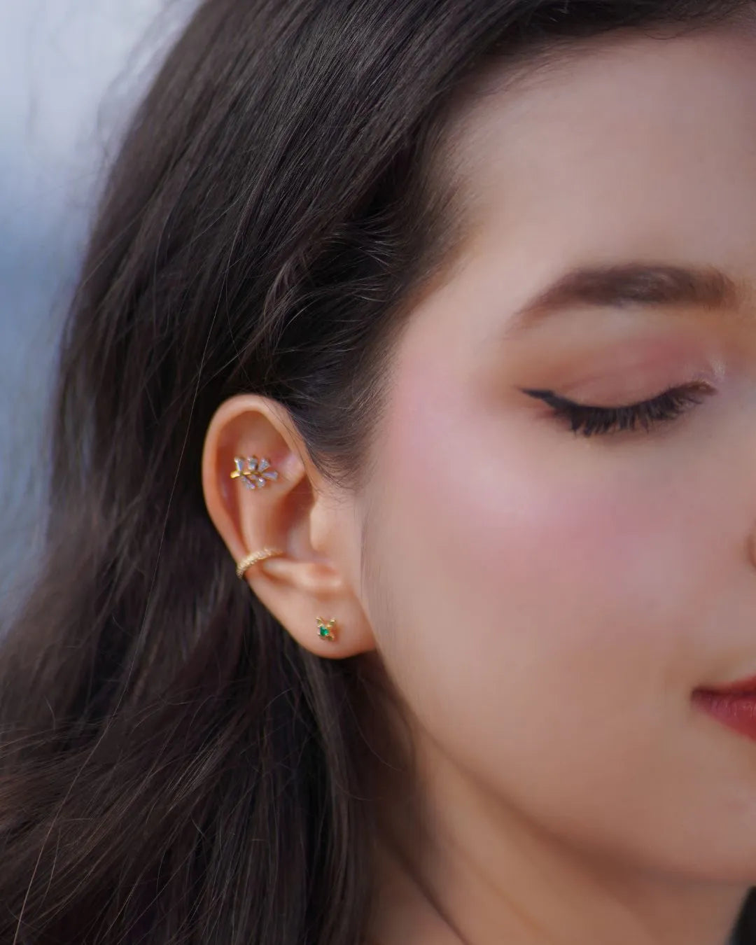 Labret Mariposa con Esmeralda Colombiana en Oro 18K