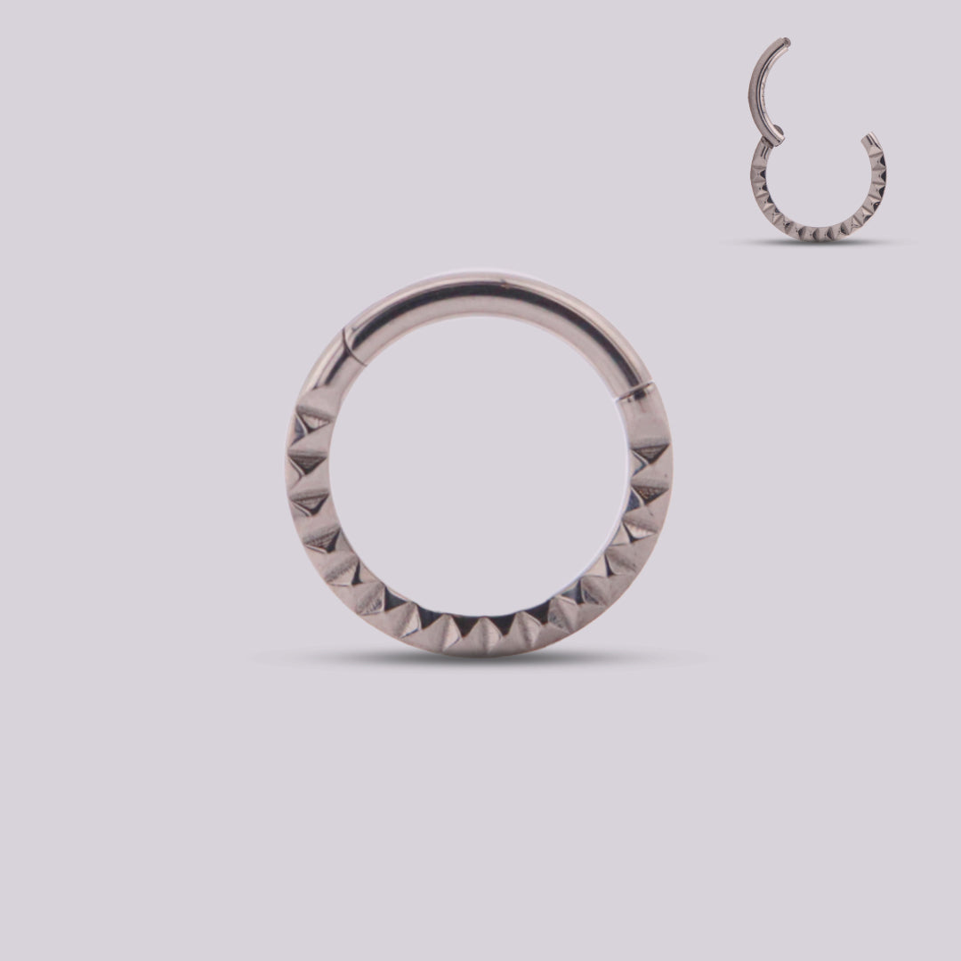 Aro Clicker Hexa en Titanio – Plateado y Dorado