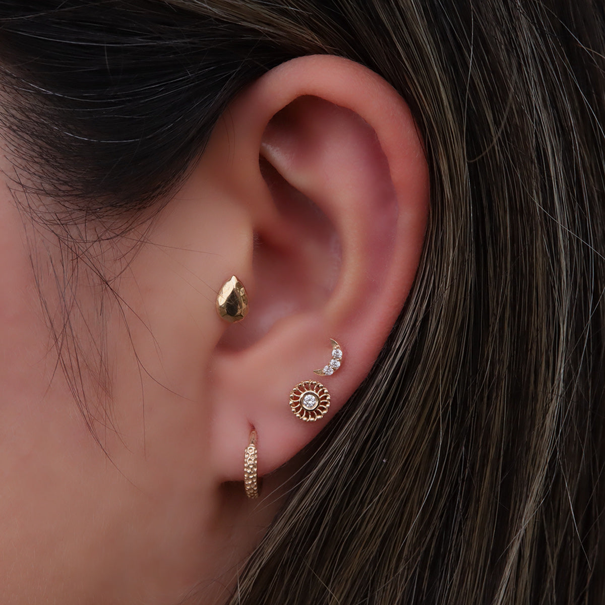 Labret Espiral en Oro 18K con Diamante