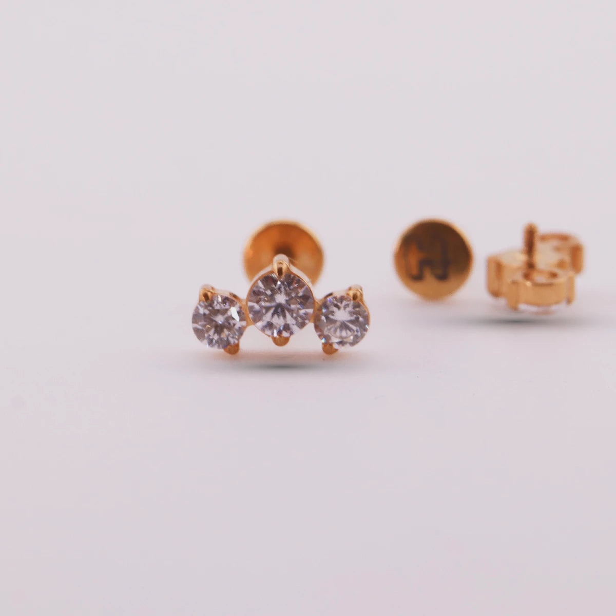 Hydra Labret with Three Zircons in Titanium – Gold / Silver / Rose Gold