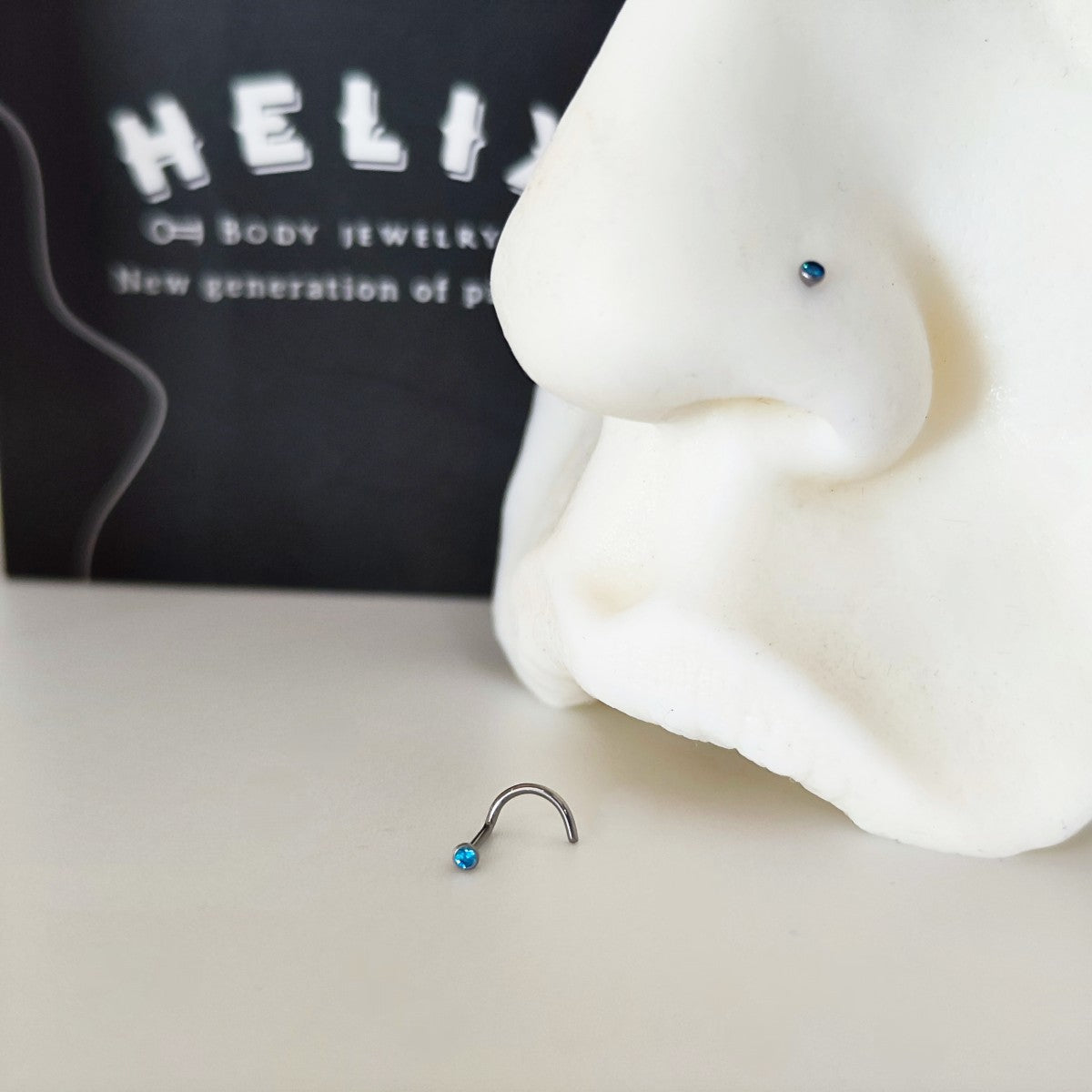 Nostril Aqua in Titanium
