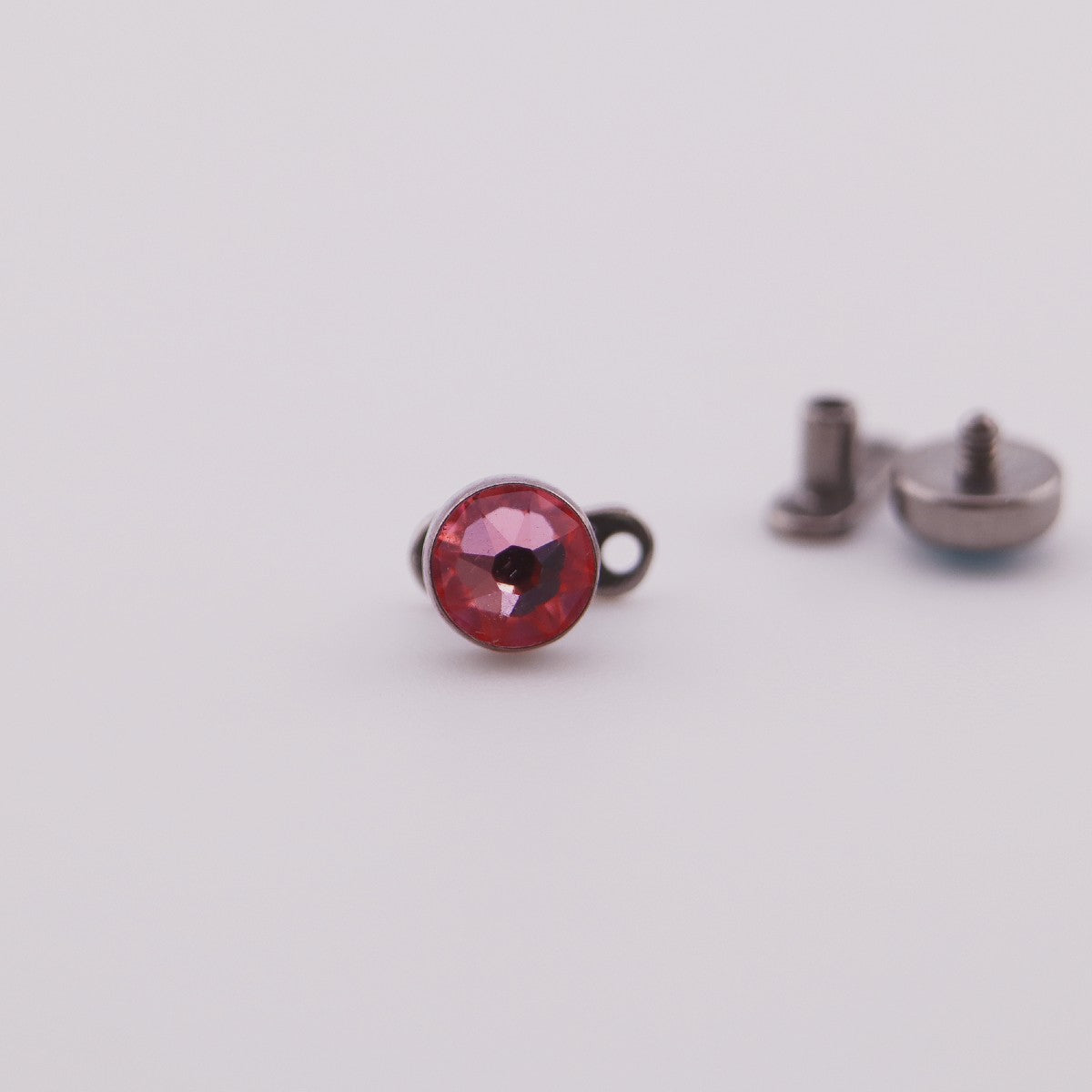 Microdermal Pink en Titanio